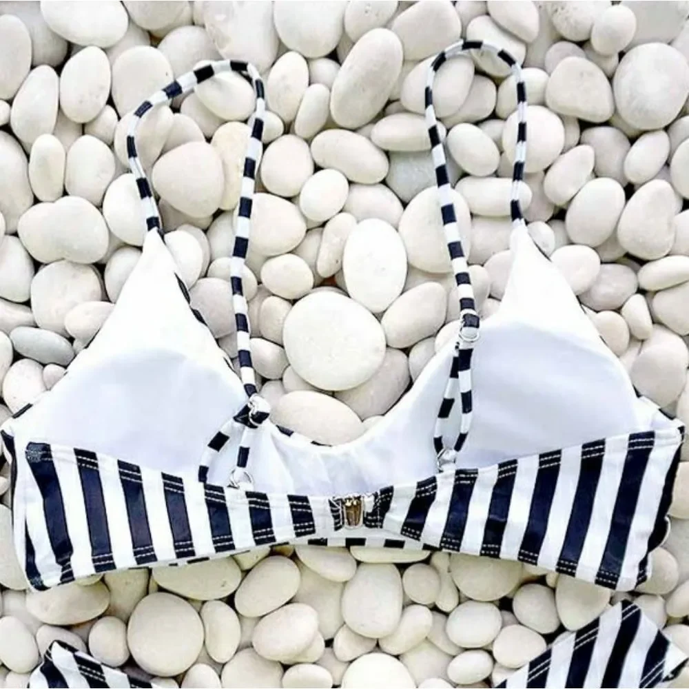 Striped Cheeky Bikini Set - Picture 10 of 12